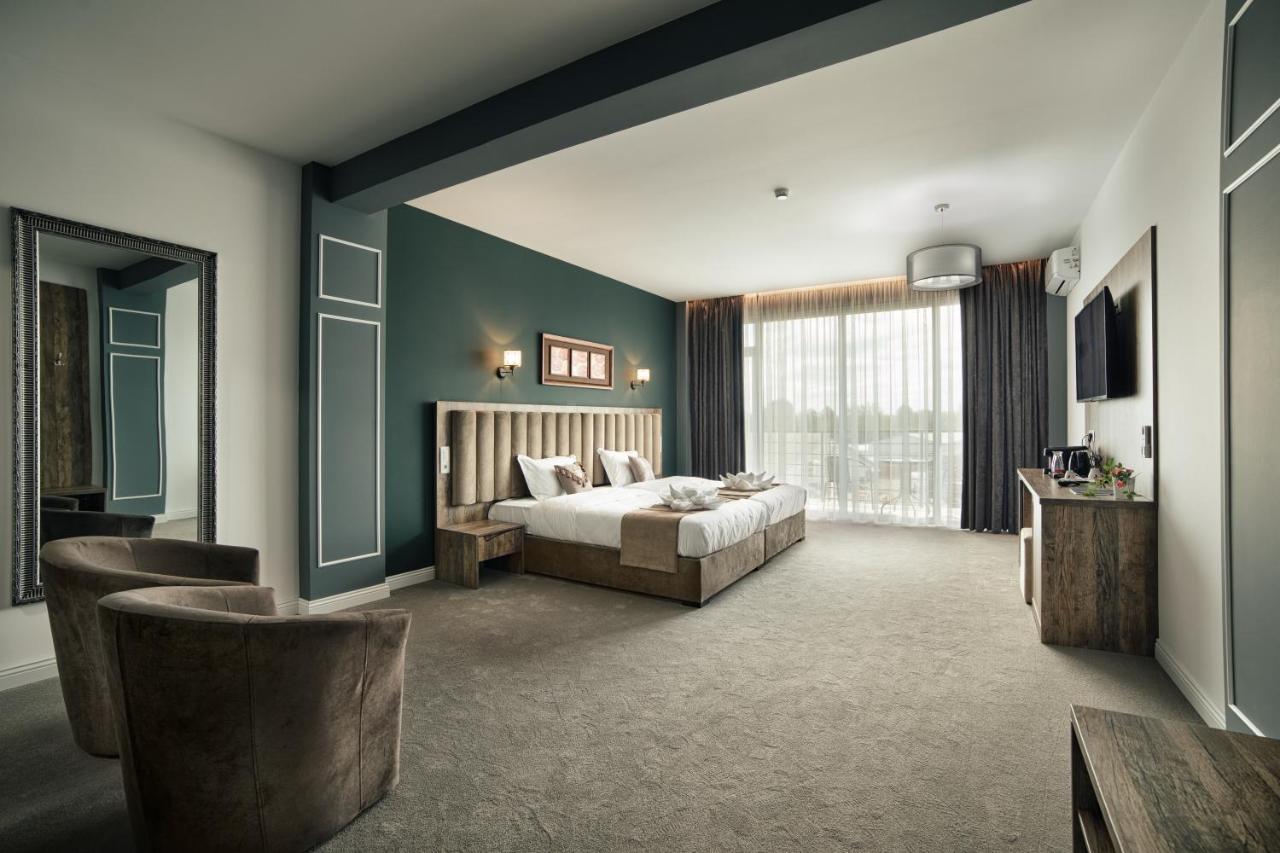 Hotel Nordic Twins & Wellness Radauti Luaran gambar